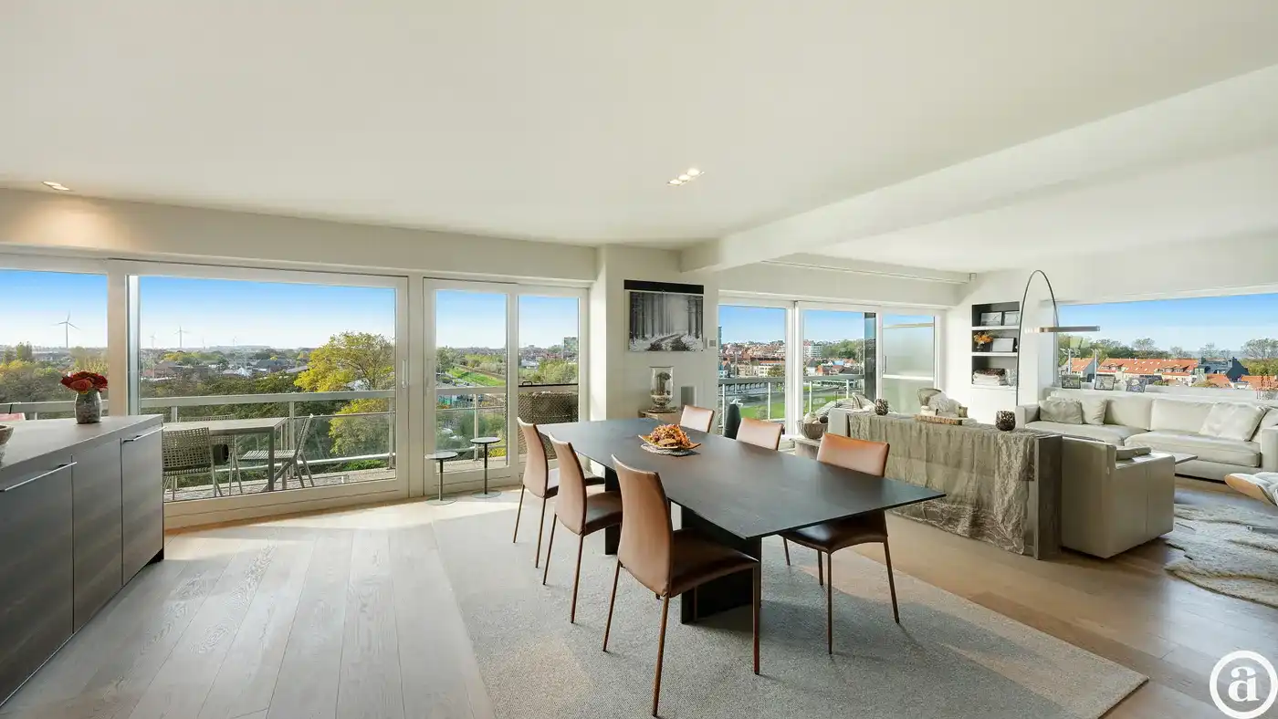 Laguna Beach: instapklaar 2 slaapkamer appartement foto {{pictureIndex}}