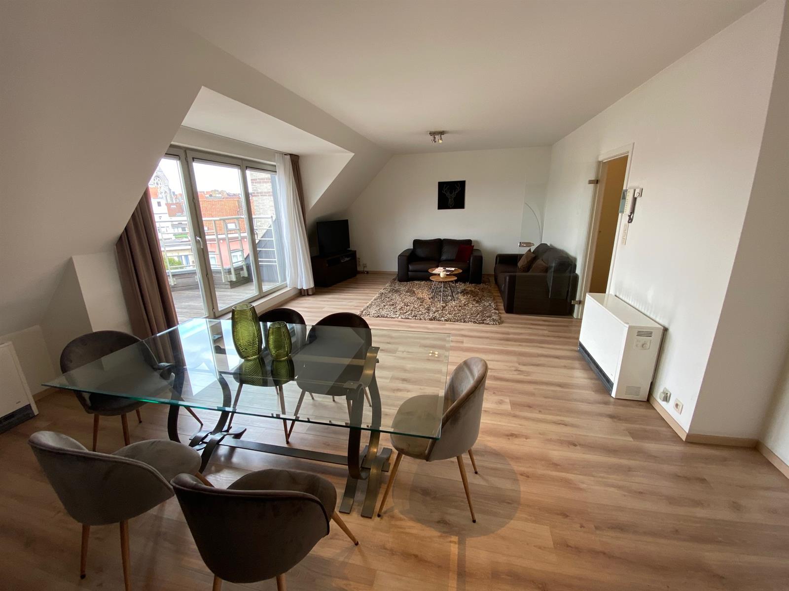 Prachtig 2 slaapkamer appart (Flagey/De Jacht) foto 3