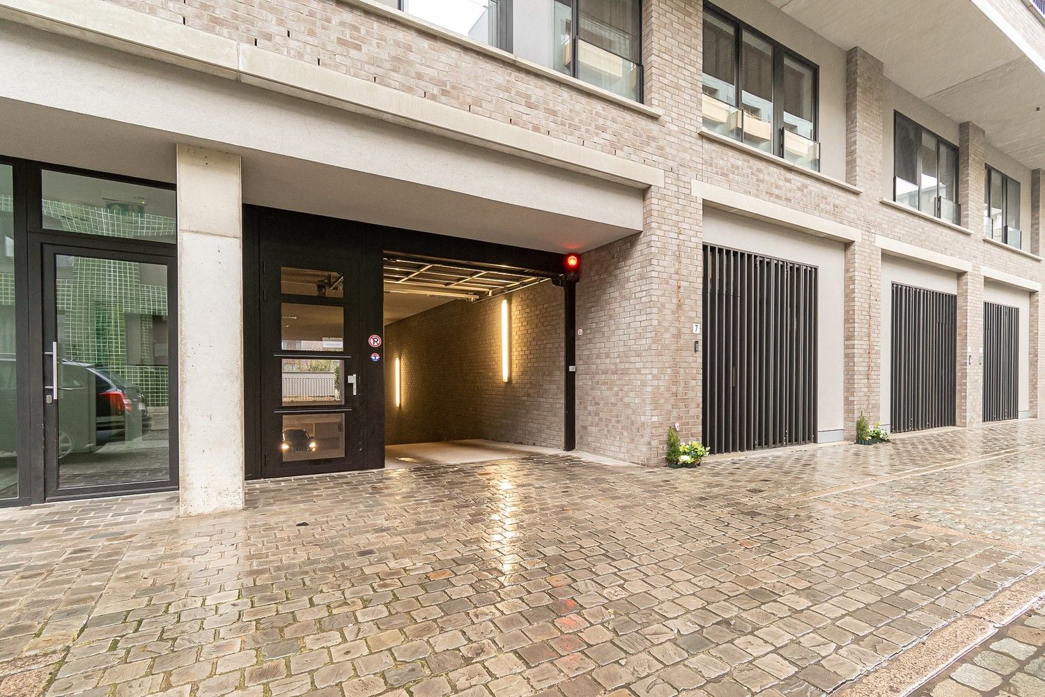 Ondergrondse autostaanplaats op het Eilandje – Antwerpen foto {{pictureIndex}}