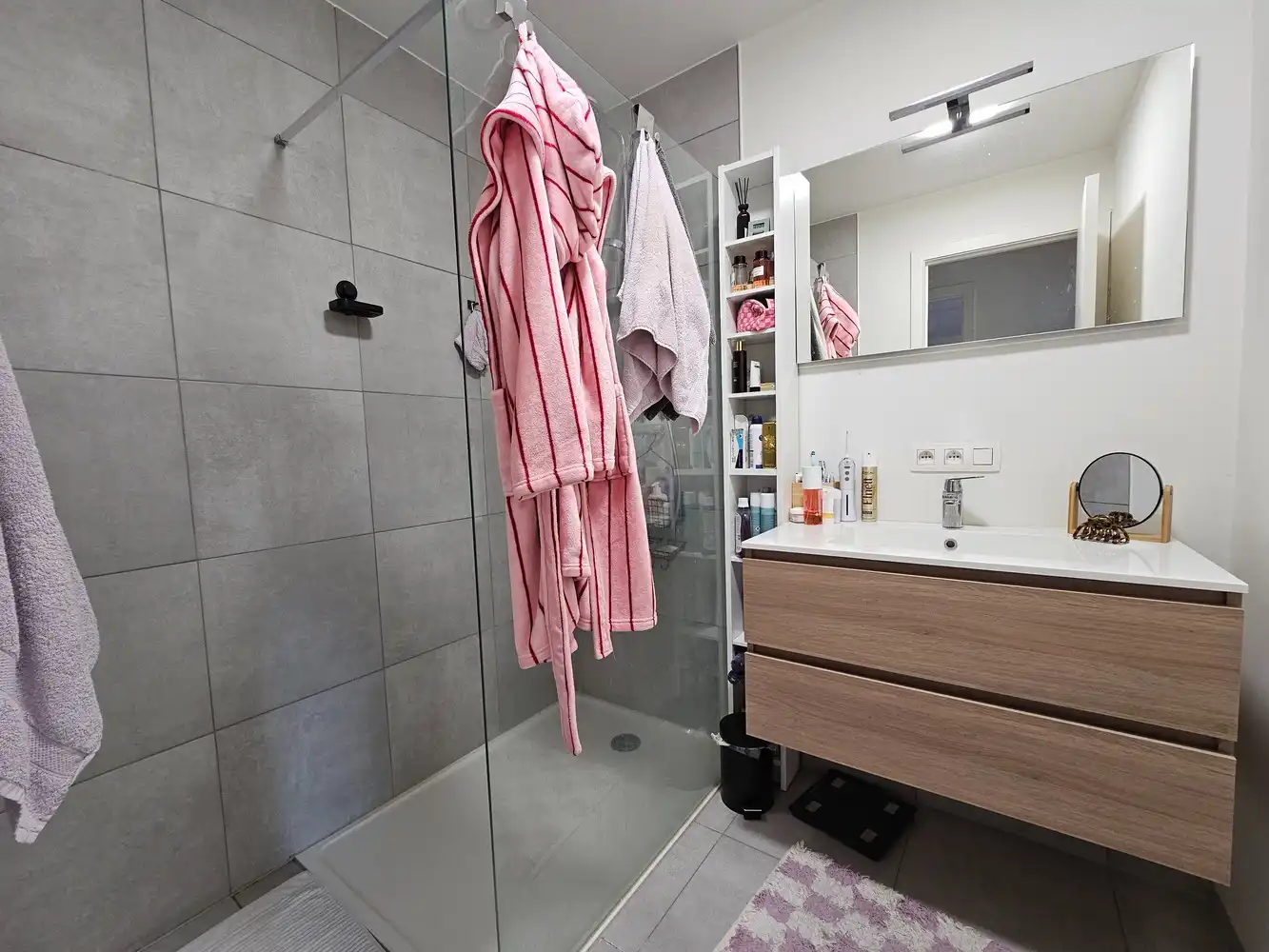 Stijlvol appartement van 75m² in het centrum van Maasmechelen. foto 5