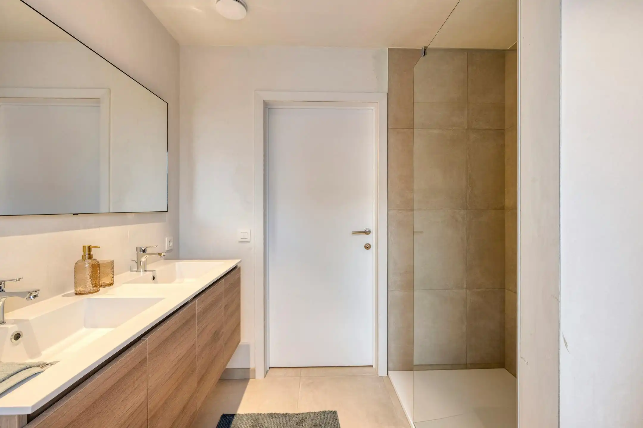 Modern wonen in Krombeke: hoogwaardig nieuwbouwhuis te koop foto 9