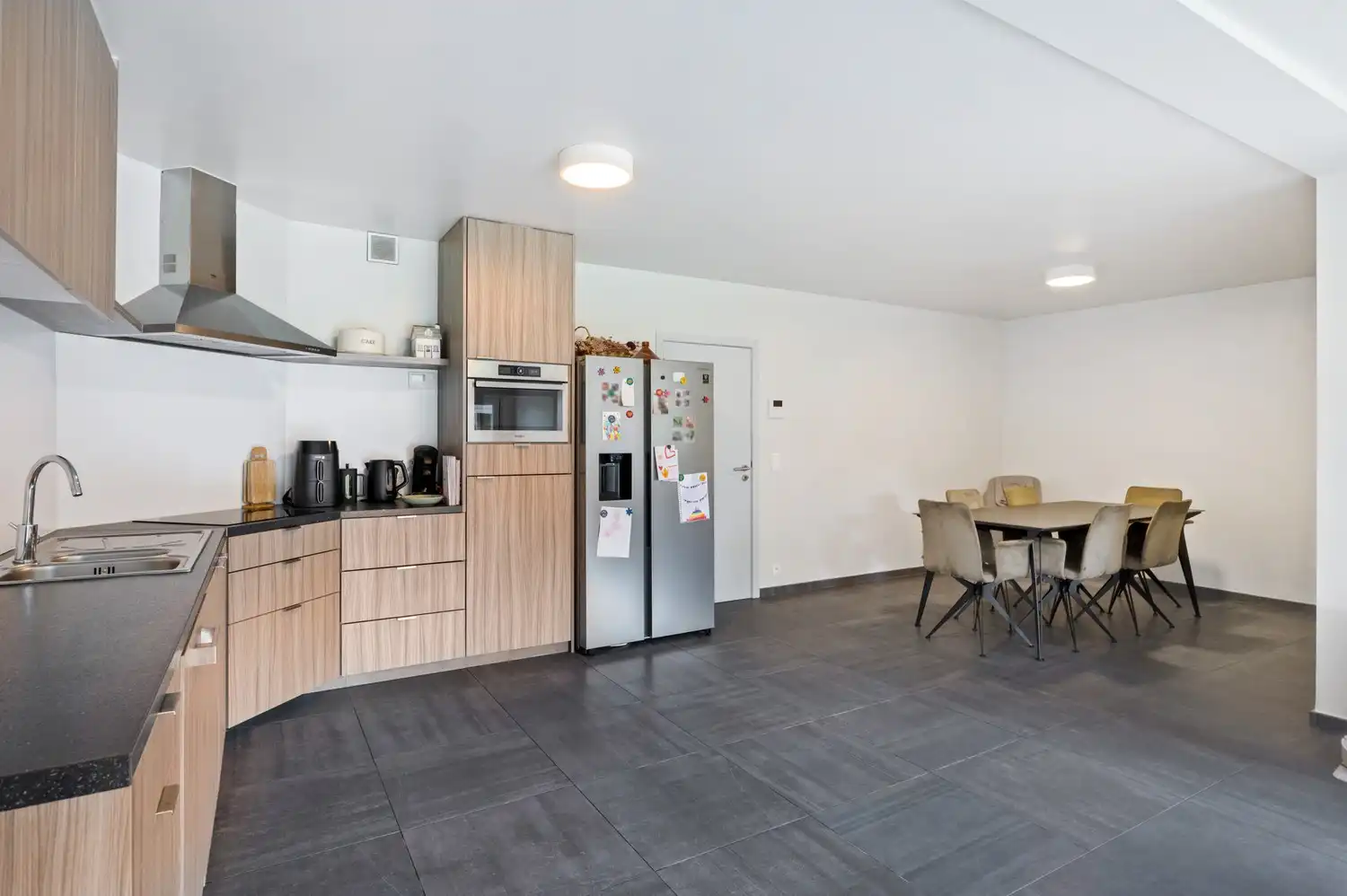 Energiezuinige woning op perceel van 527 m² met 4 slpks en bureau foto 6