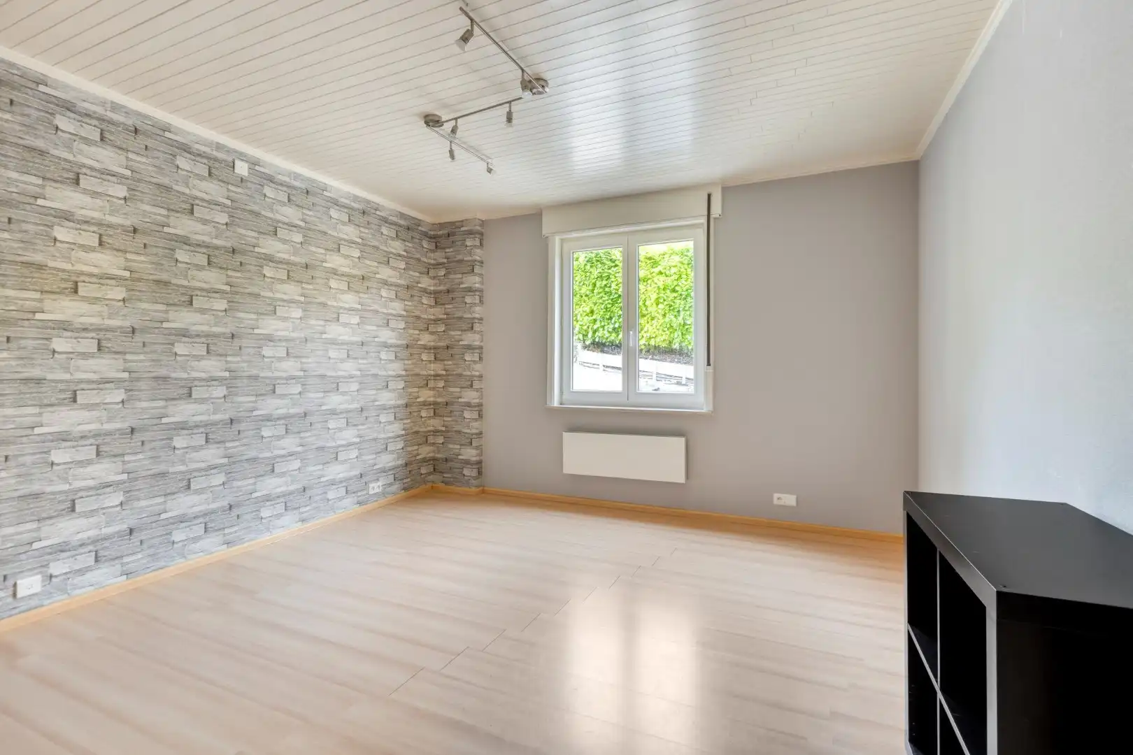 Instapklare woning met prachtig aangelegde tuin foto 15