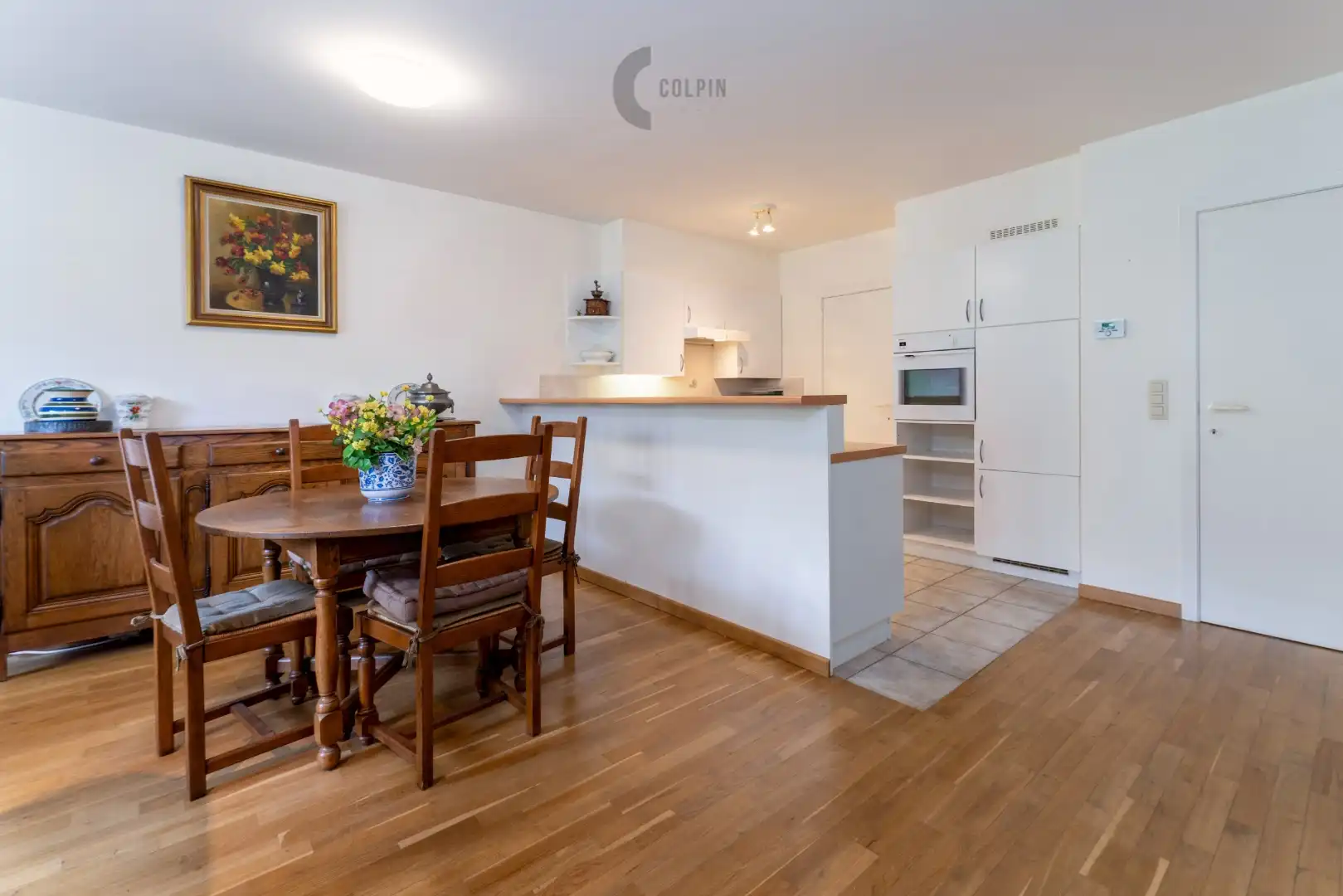 Centraal gelegen appartement op de Knokkestraat met open zicht foto 5