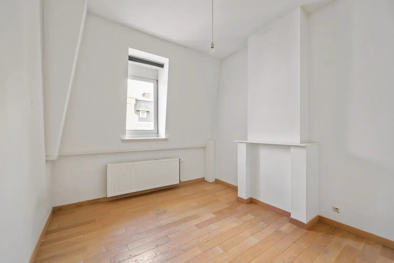 Wonen in een beschermde hoekwoning van Jos Bascourt uit 1894 is wonen in een uniek stuk Zurenborg, zonder renovatieplicht foto 27