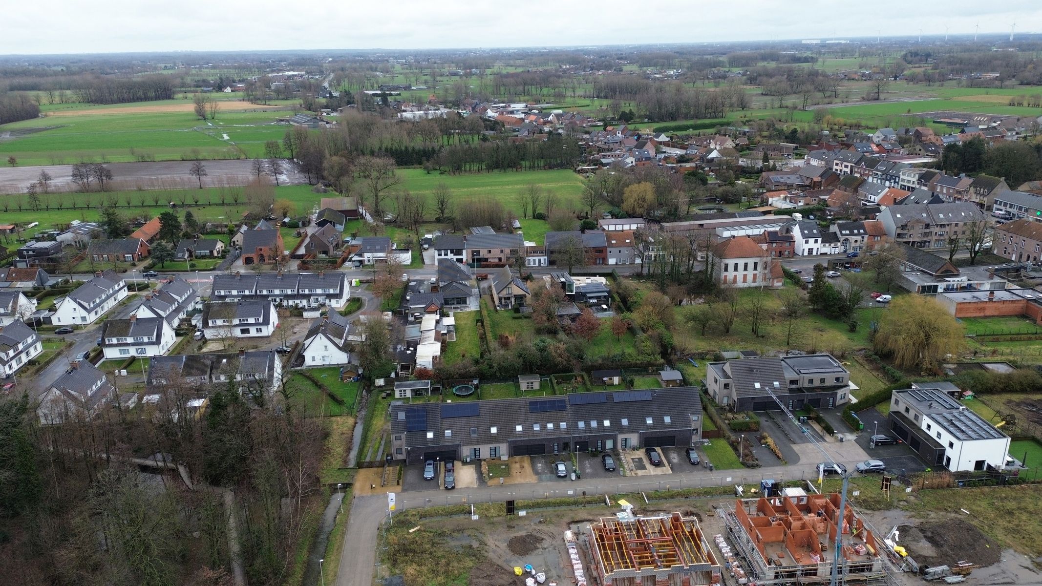 Landelijke, halfopen woningen foto 6