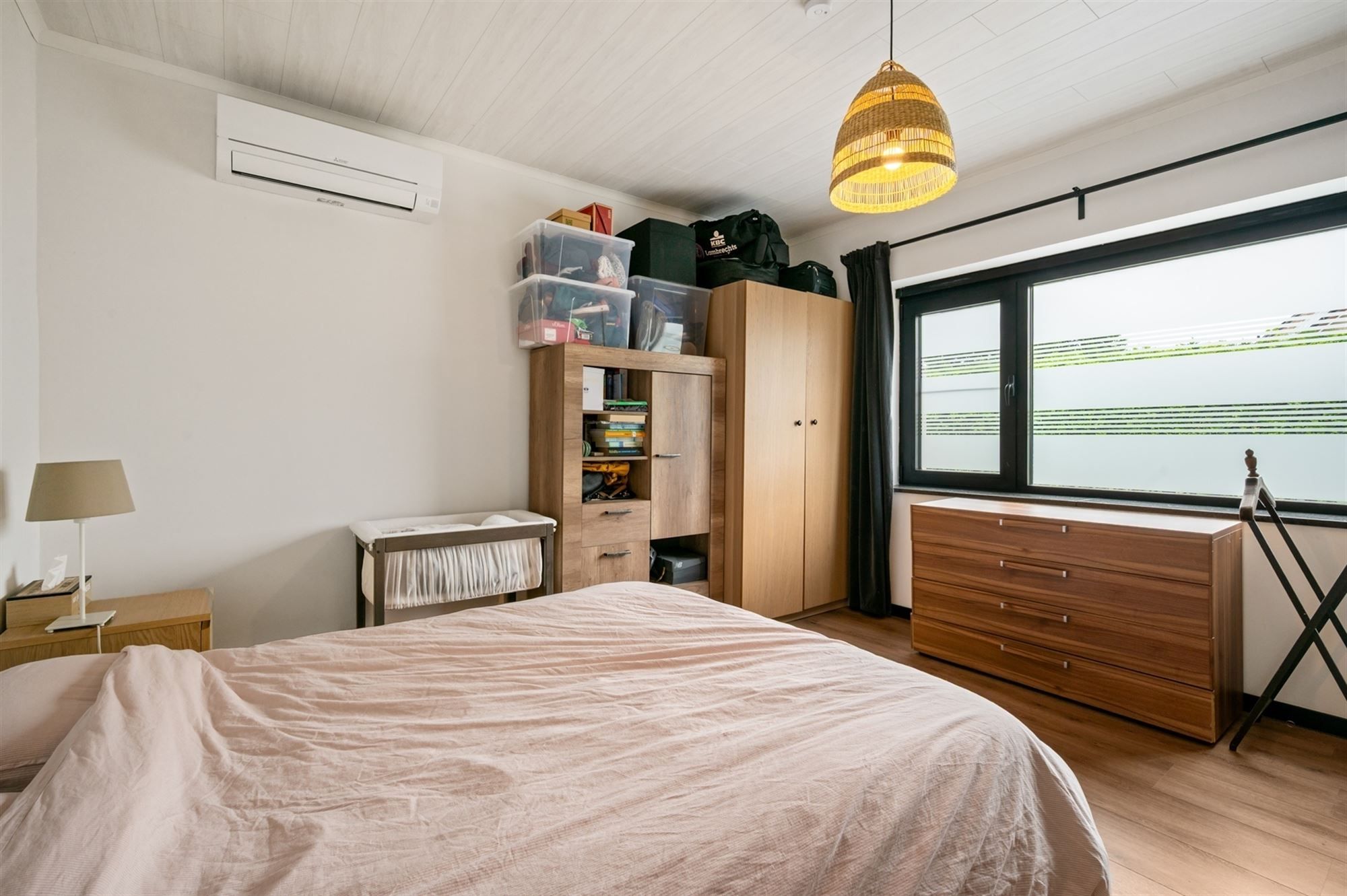 Grondig gerenoveerde, energiezuinige laagbouw te Putte foto 8