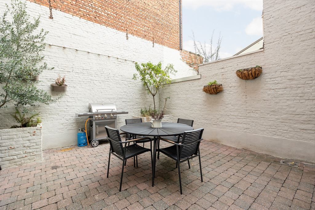 Lichte, instapklare woning met stadstuin foto 8