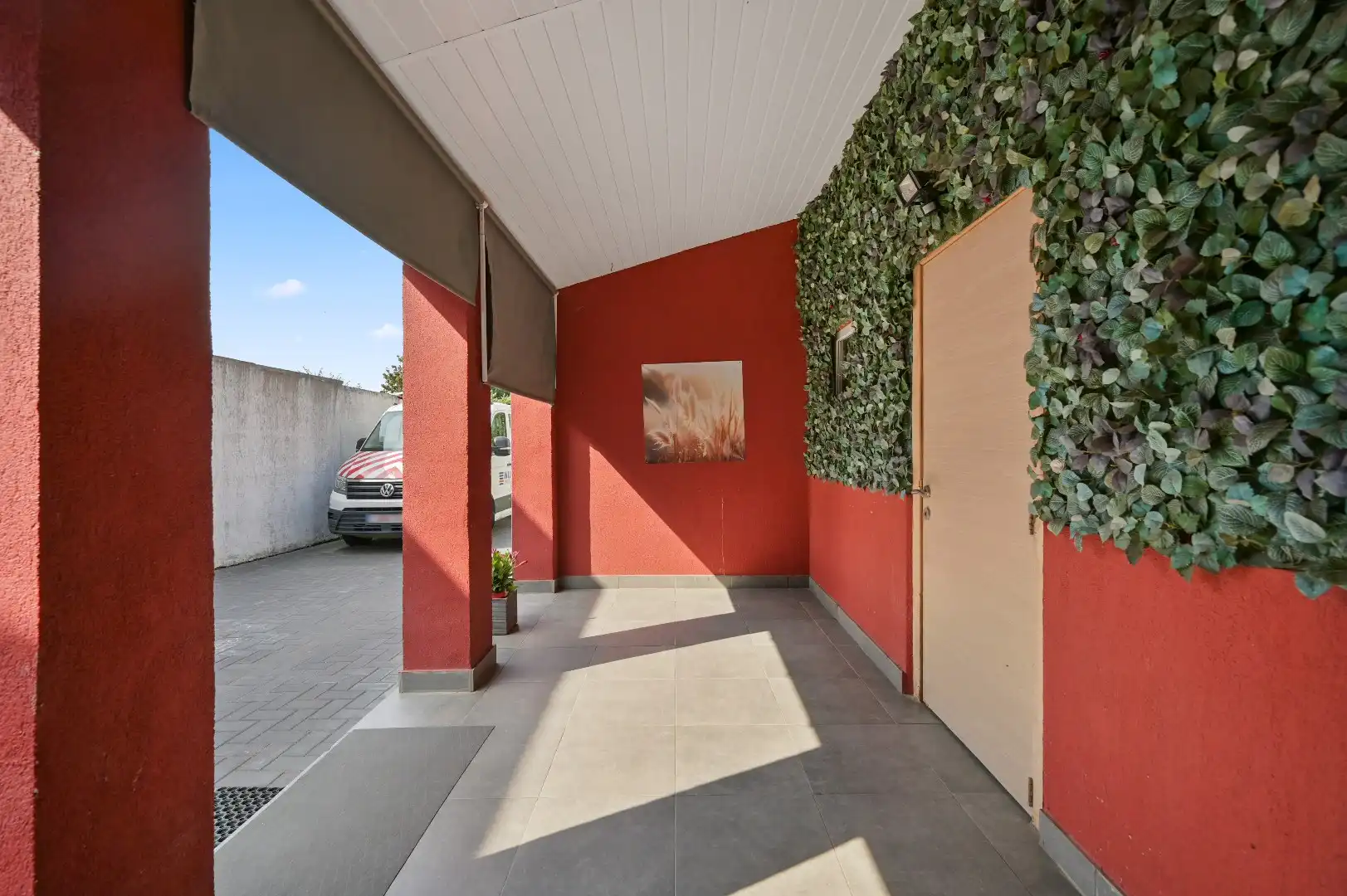 Instapklare gezinswoning met 4 slpks en ruime zuidwestgerichte tuin foto 3