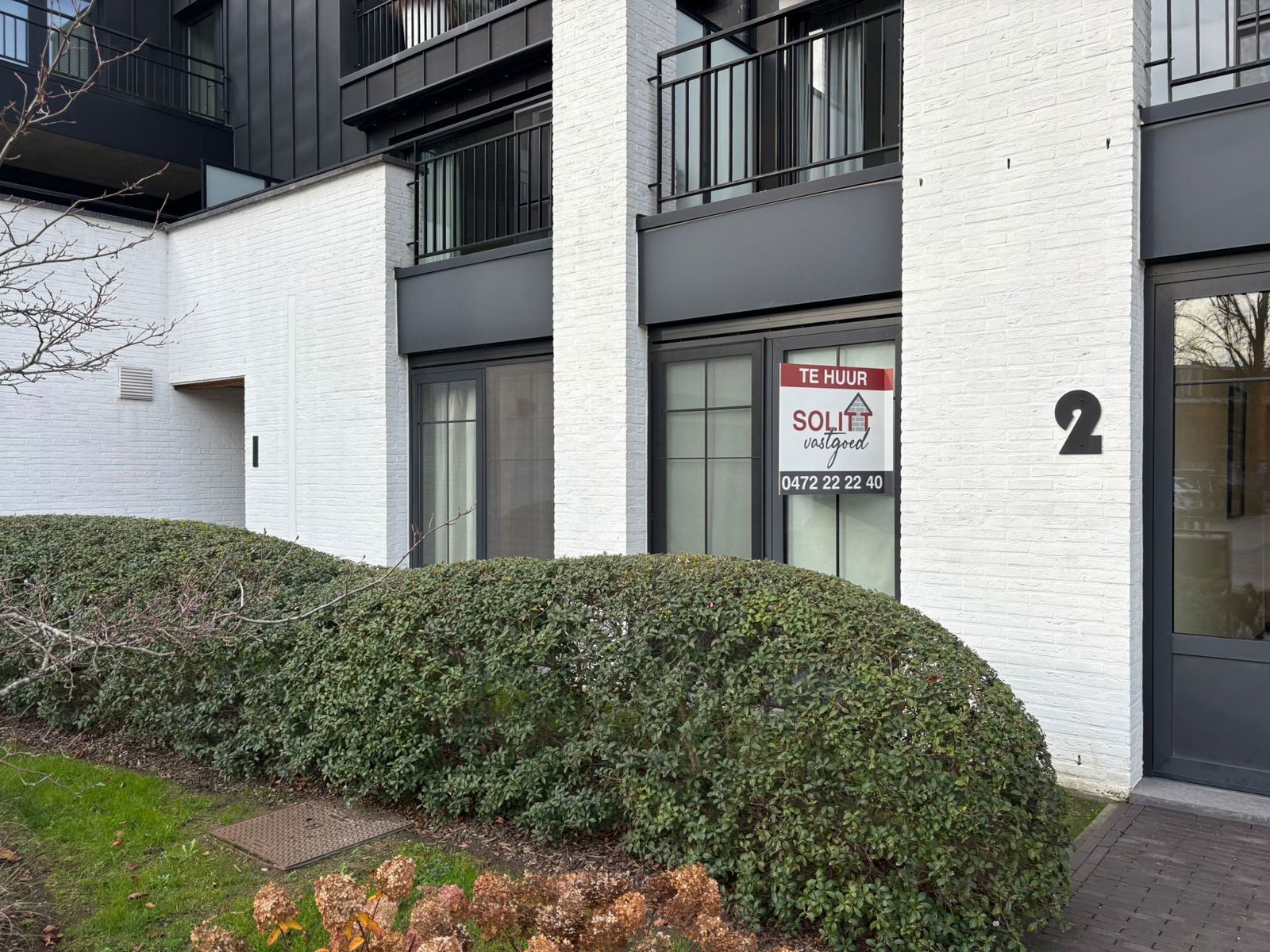 Gelijkvloers appartement met 1 slaapkamer en dressing foto {{pictureIndex}}