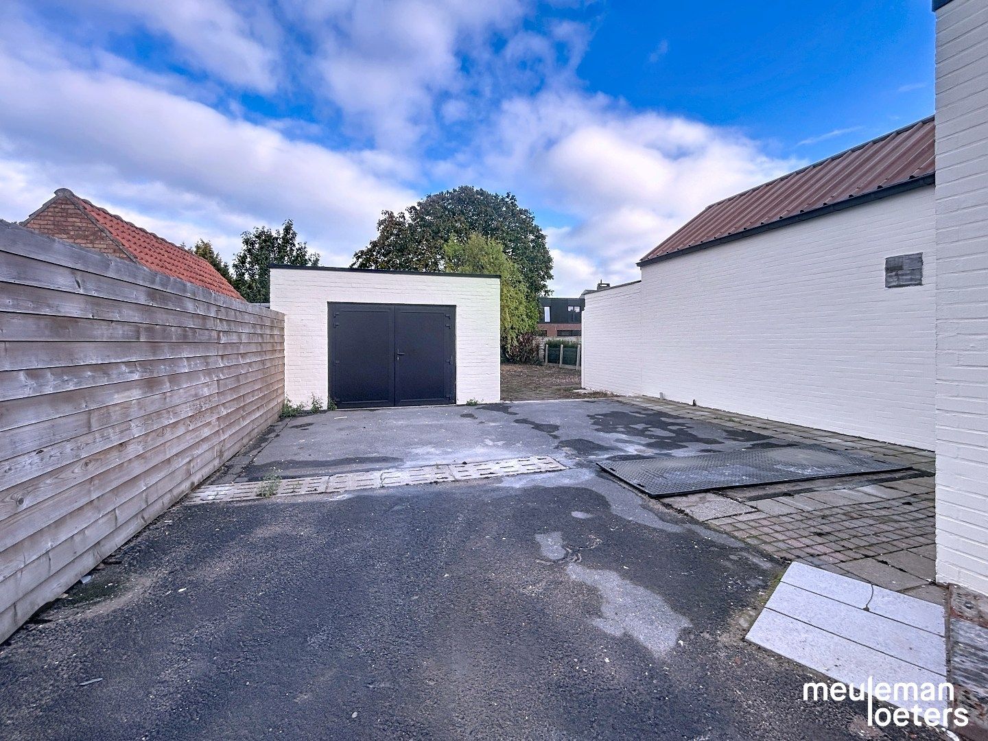 Instapklare woning met tuin en ruime garage foto 14