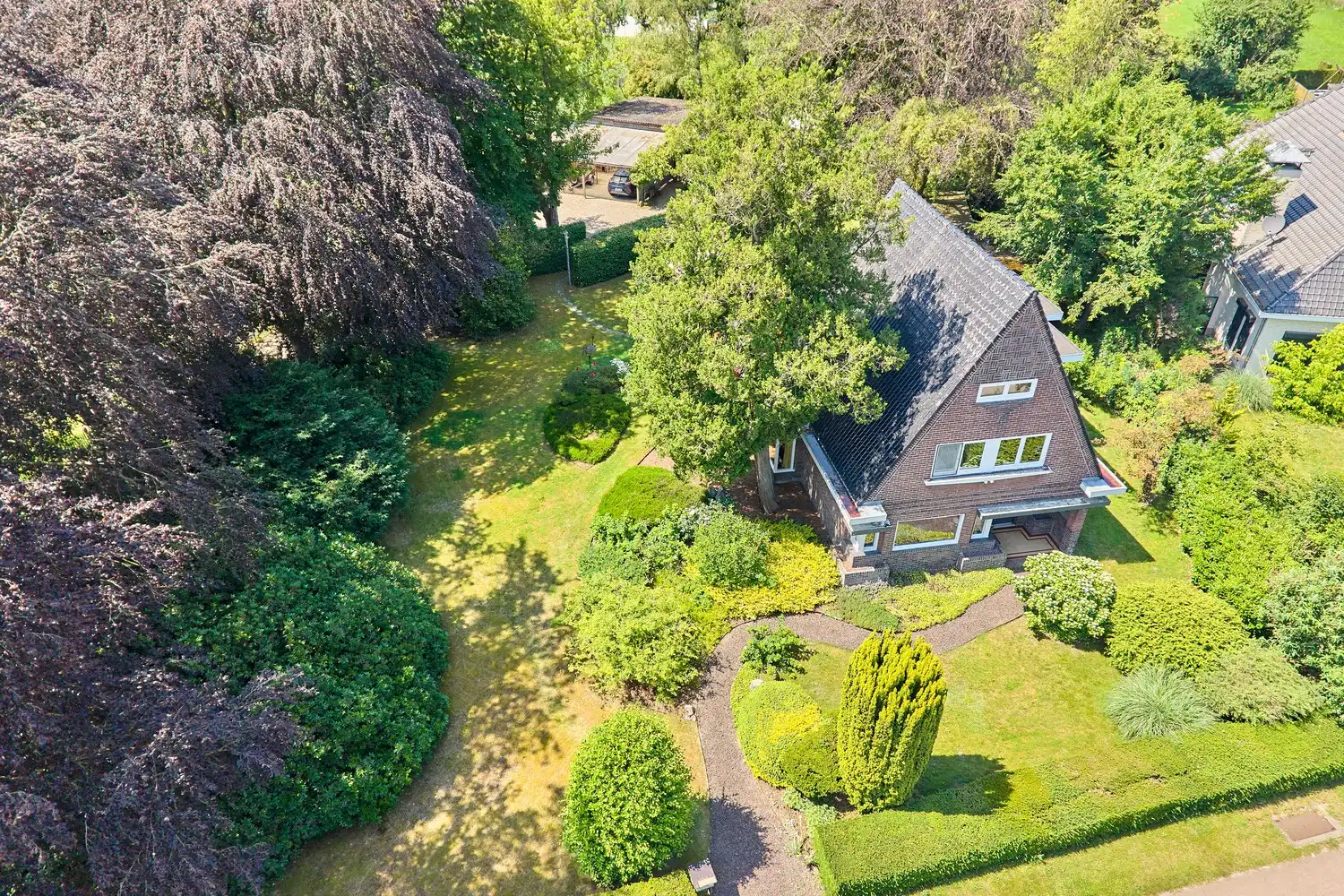 Charmante open bebouwing met prachtige tuin op toplocatie nabij het centrum en de Nederlandse grens foto 43