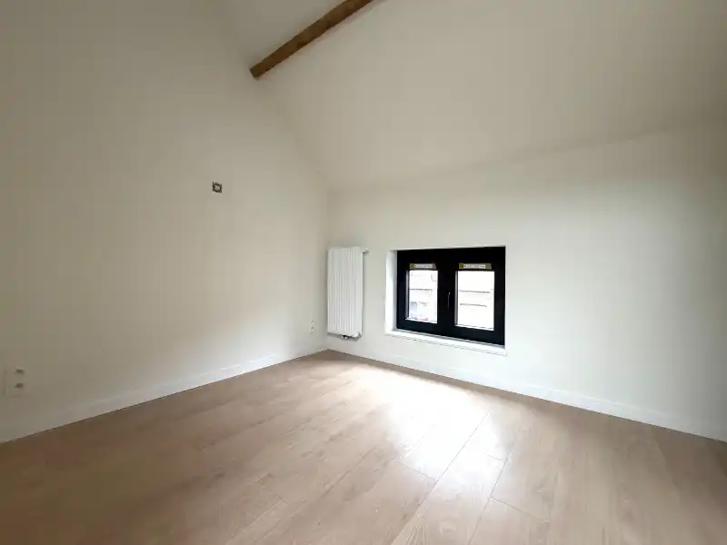 VOLLEDIG GERENOVEERDE EN INSTAPKLARE WONING foto 11