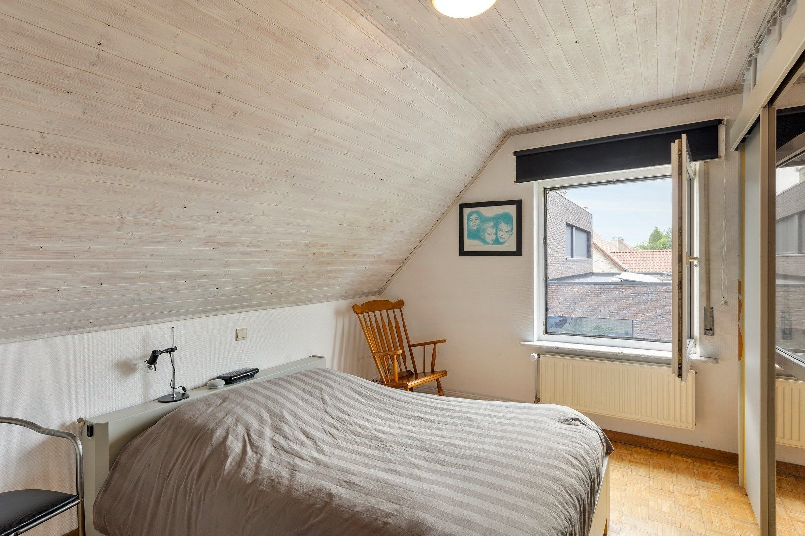 KANTOOR/PRAKTIJK + WOONST MET TUIN EN ZWEMBAD foto 24