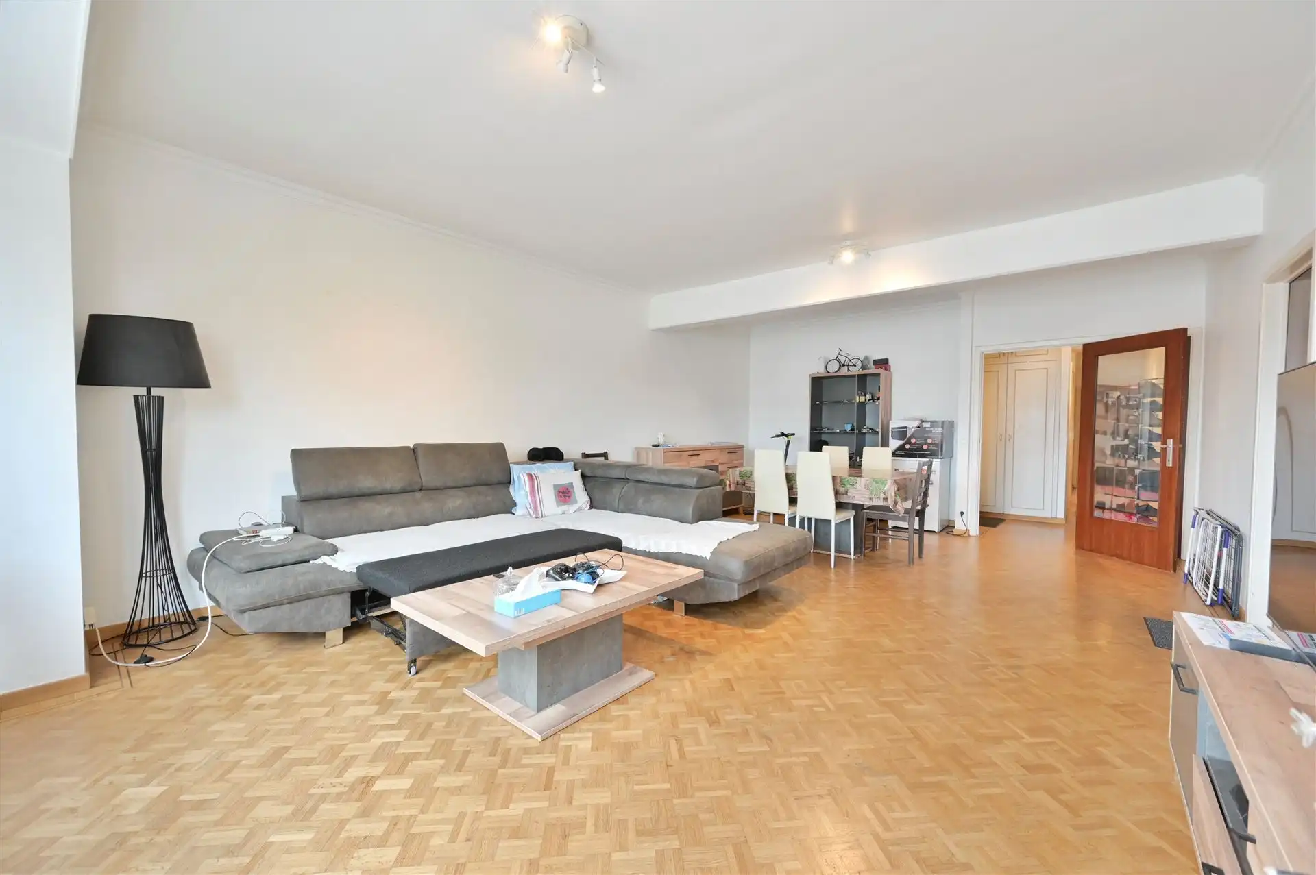 Appartement met 2 slaapkamers in centrum Geel foto {{pictureIndex}}