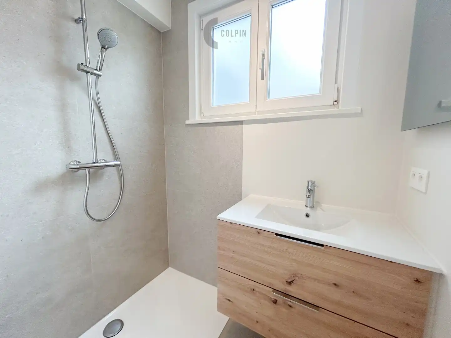Smaakvol en instapklaar 2 slaapkamerappartement met zijdelings zeezicht foto 6