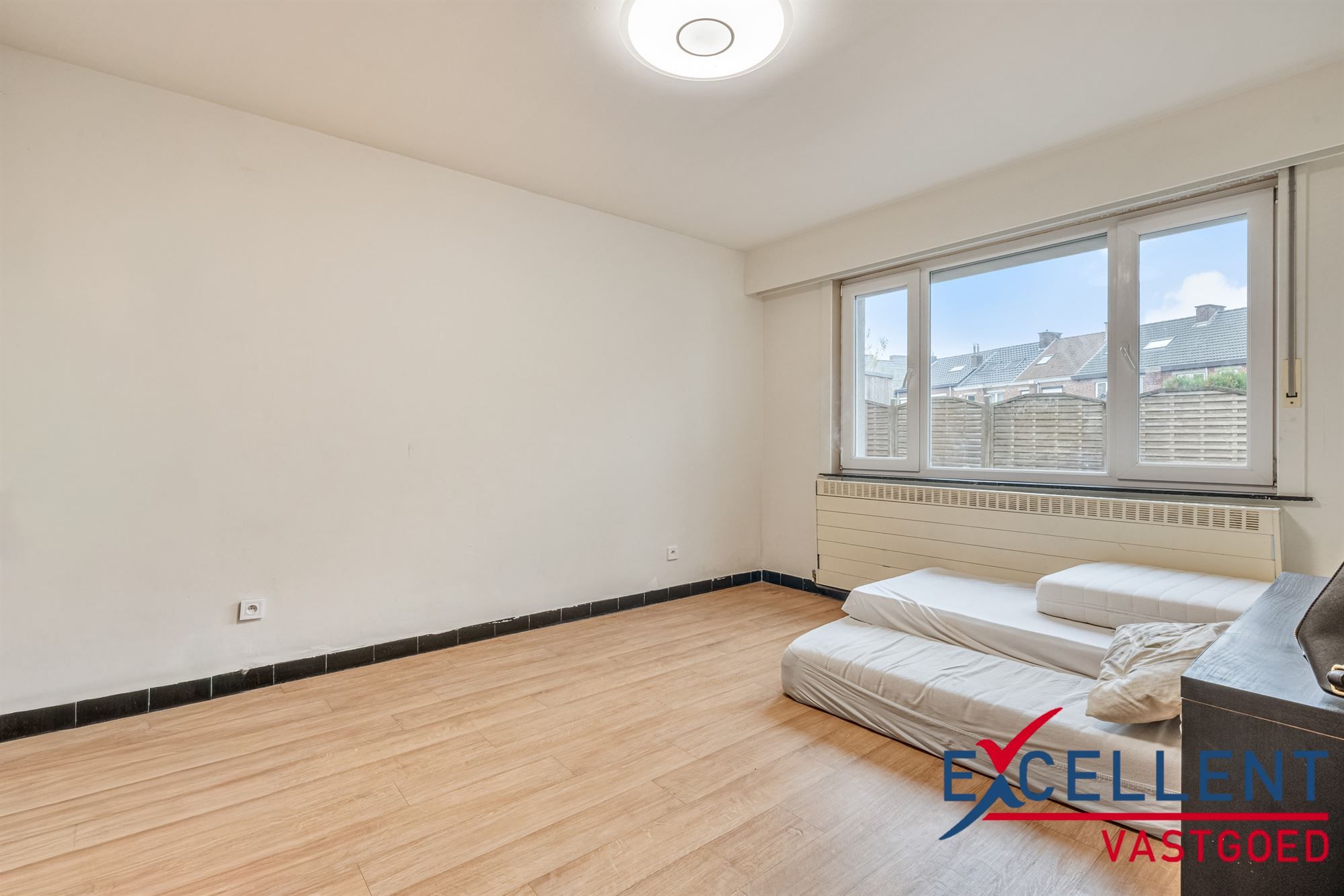 Instapklaar appartement met garagebox te Oostakker foto 7