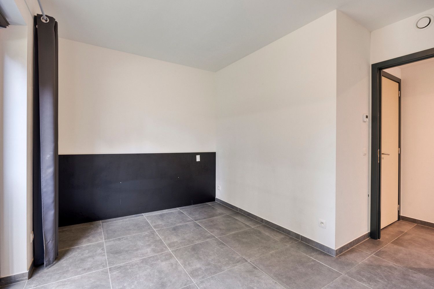 ENERGIEZUINIG (E-PEIL 15) GELIJKVLOERS APPARTEMENT MET TERRAS TE DIEST! foto 12