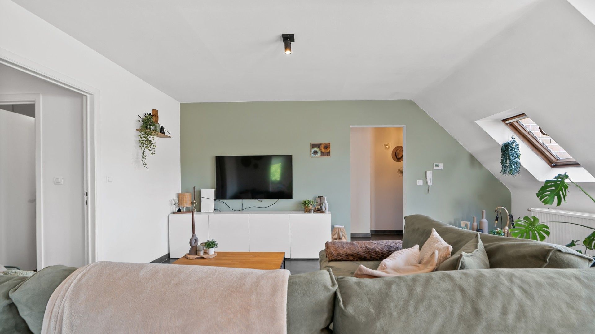 Volledig gerenoveerd 2 slpkr appartement in het centrum van As foto 6