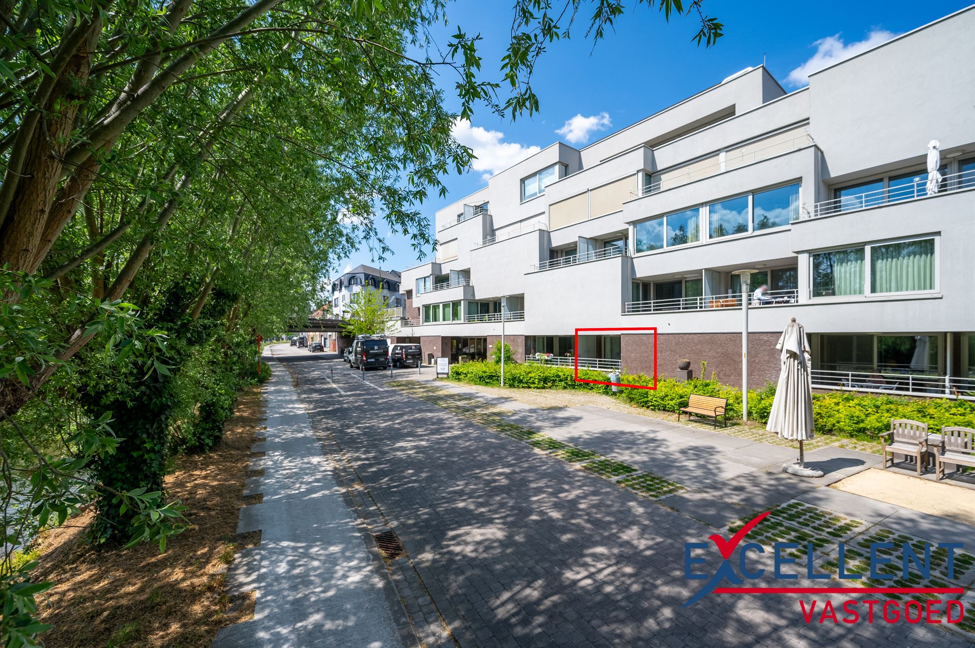 Gezellige serviceflat te koop residentie Leiedam Deinze  foto 8