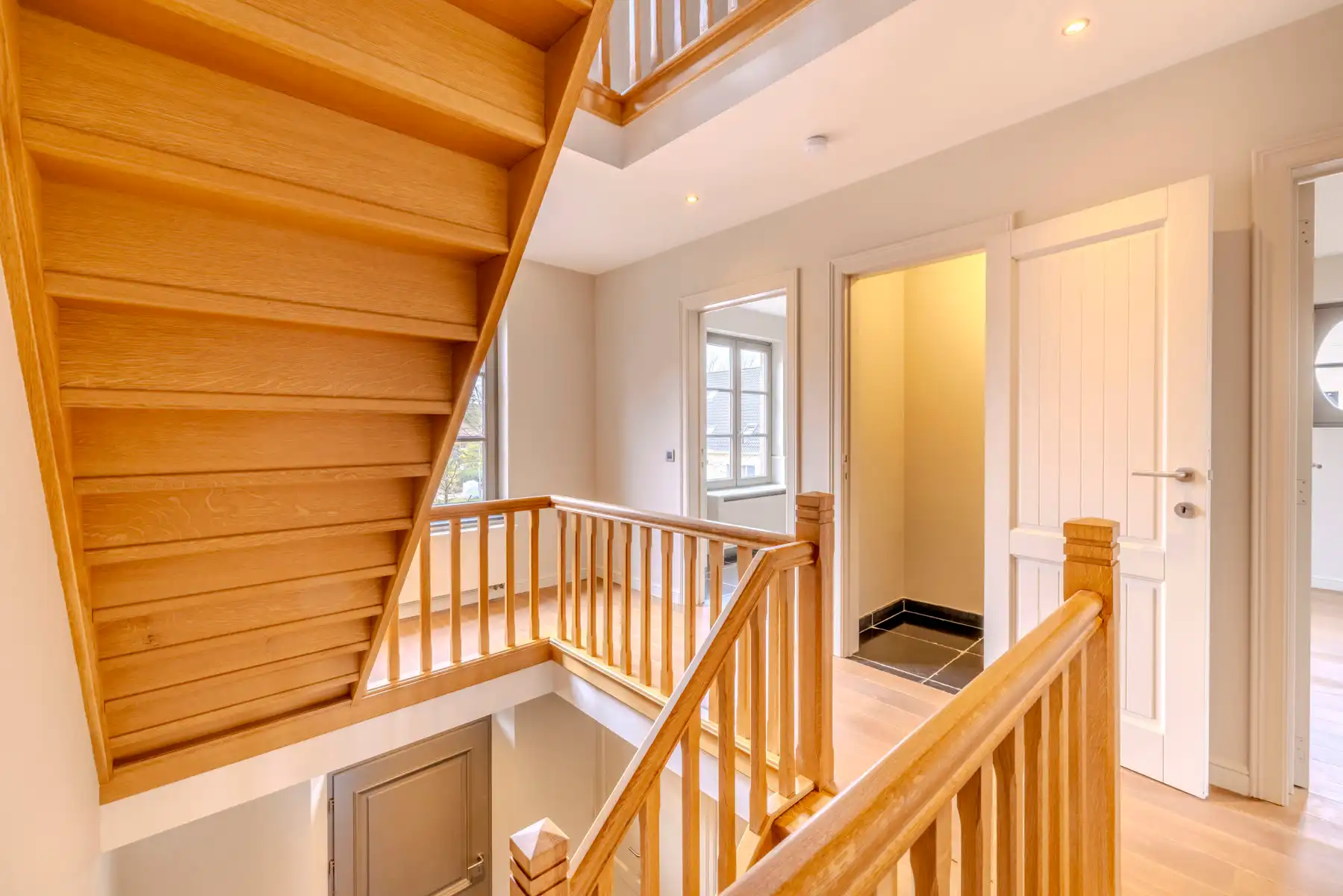 Manoir villa met 4slk en 2bdk op 571m²  foto 16