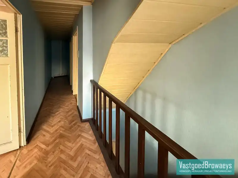 Centraal gelegen basiswoning met tuin en parkeergelegenheid foto 13