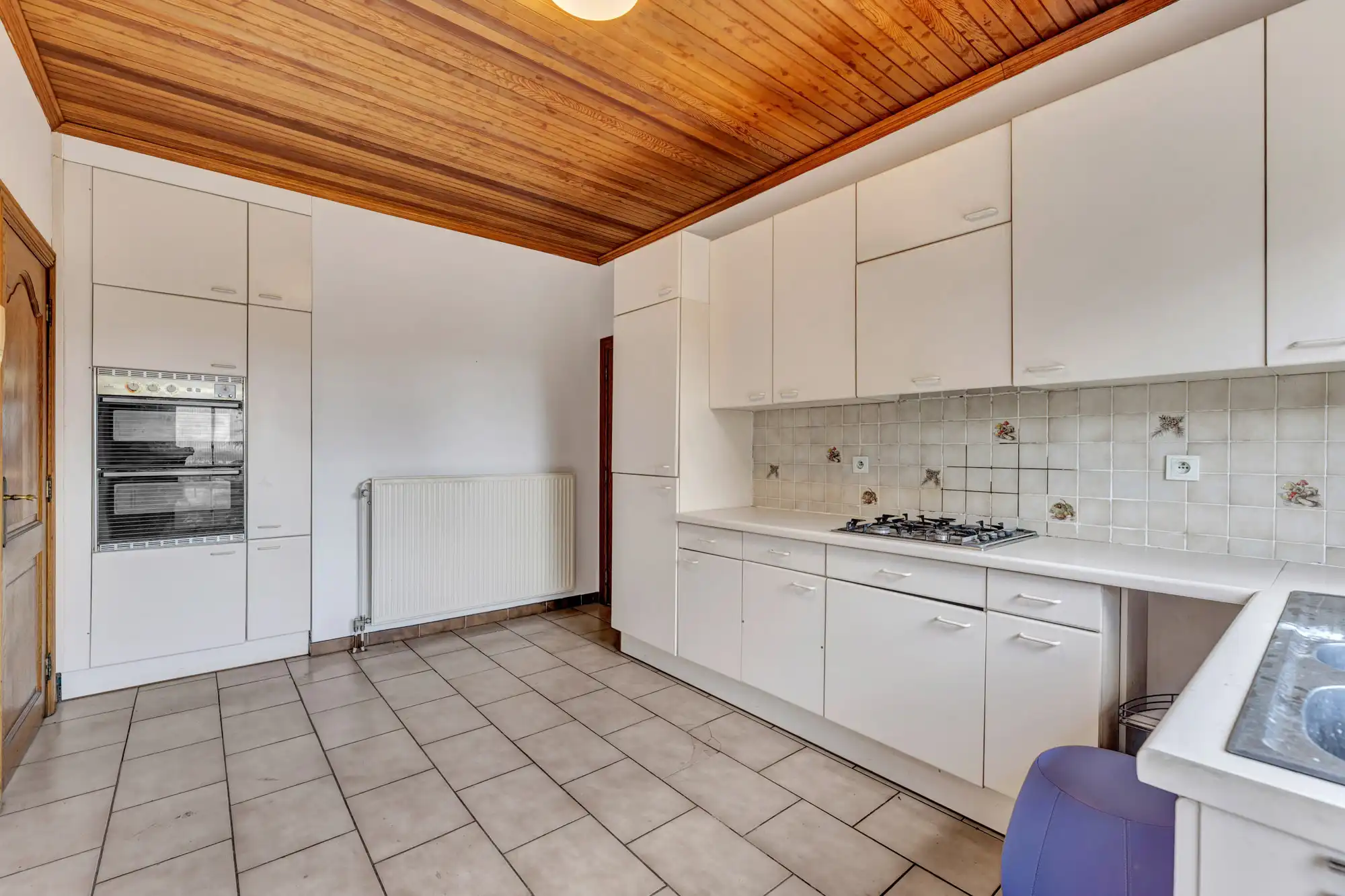 Ruime villa met 4 slpk met bouwgrond op +-18a met mooi zicht foto 8
