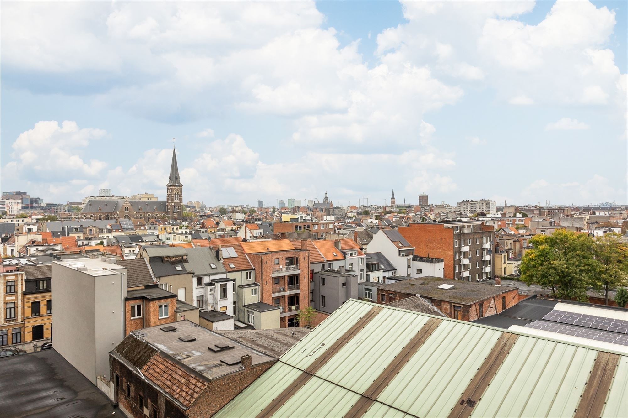 Stijlvol gerenoveerd app. met terras op toplocatie foto 15