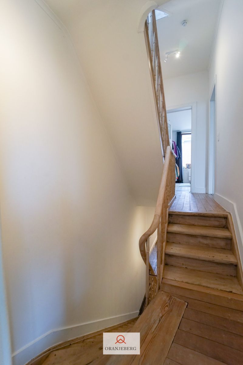 Gerenoveerde herenwoning met 4 slpk's vlakbij Muinkpark foto 37