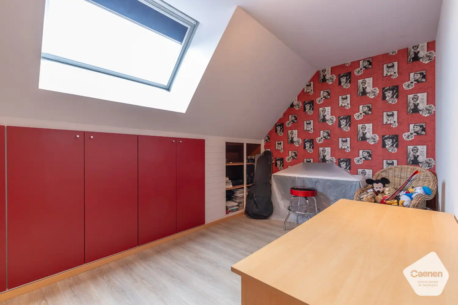AUTHENTIEKE WONING op 3060&nbsp;m²&nbsp;in landelijke omgeving met 5 slaapkamers en 2 ruime bijgebouwen foto 16
