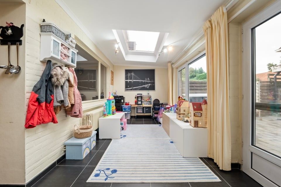 ENERGIEZUINIGE GEZINSWONING MET GARAGE VLAKBIJ HET CENTRUM VAN SINT-TRUIDEN foto 12