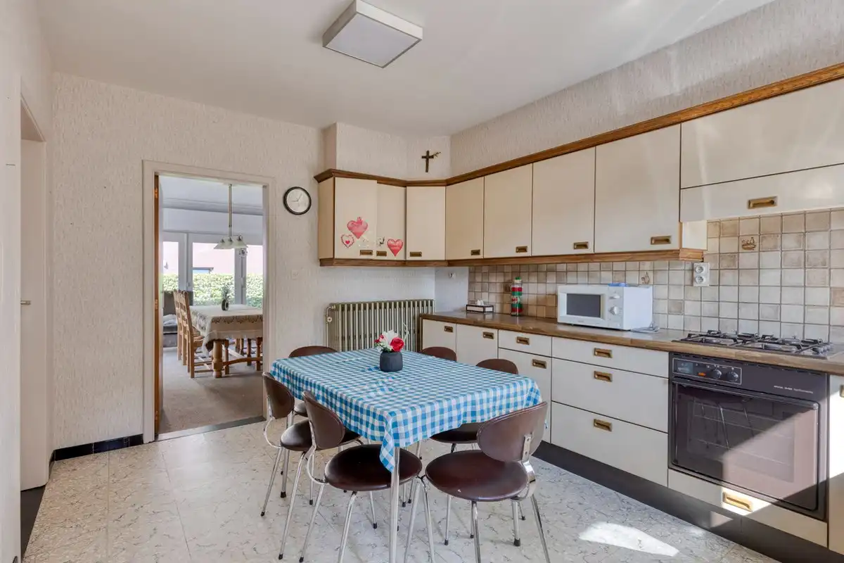 Gelijkvloerswoning met oa 3 slaapkamers in een rustige doodlopende straat. foto 11