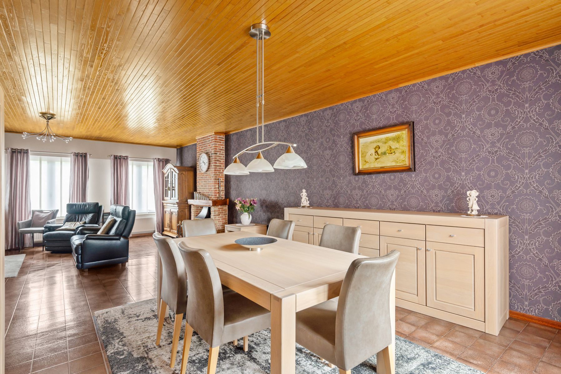 Goed onderhouden polyvalente woonst met tuin en 2 garages foto 5
