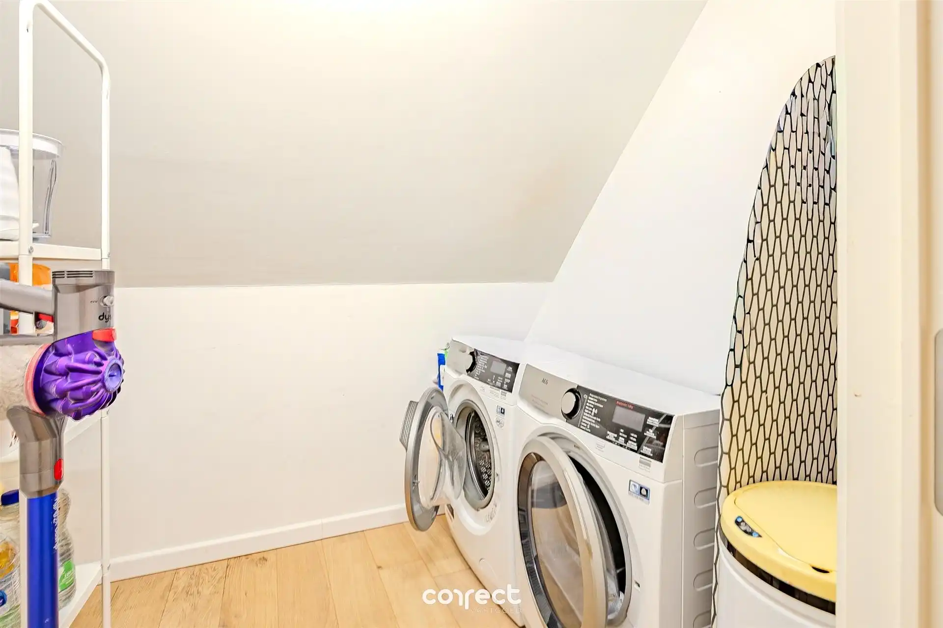 Instapklaar prachtig duplex-app met terras en 2 slaapkamers foto 13