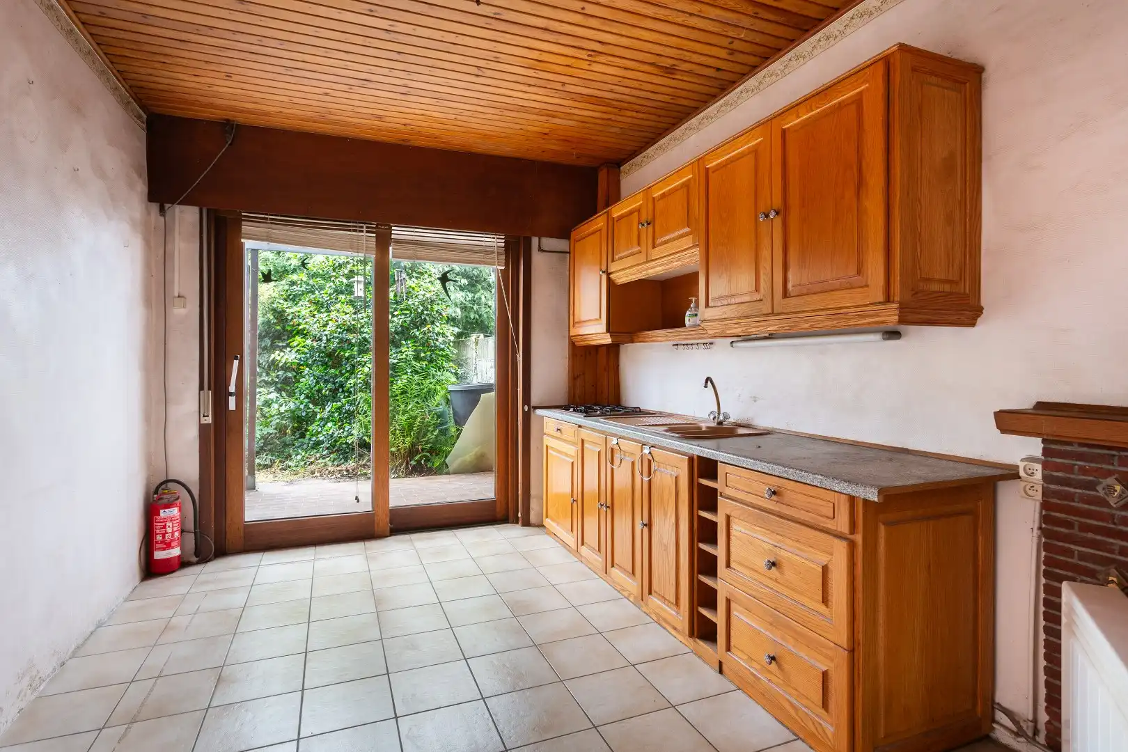Te renoveren woning met tuin van 155 m² foto 14