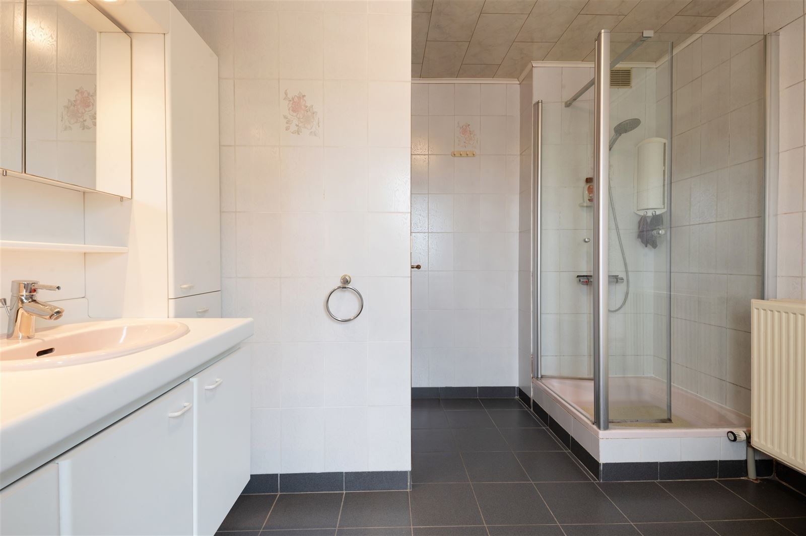 Villa met tuin, garage en 4 ruime slaapkamers op +/-12 are foto 12