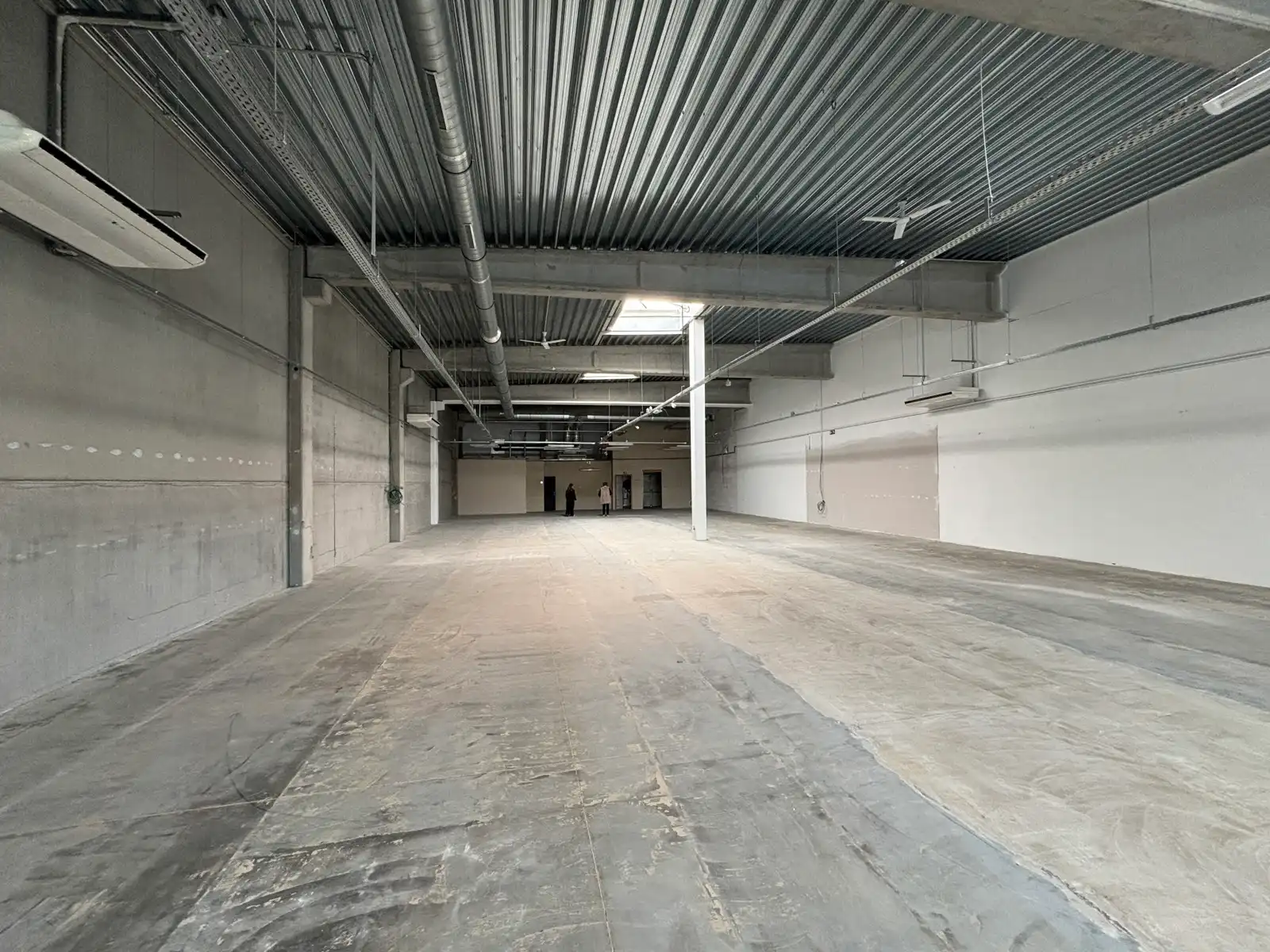 Commerciële ruimte te huur foto 7