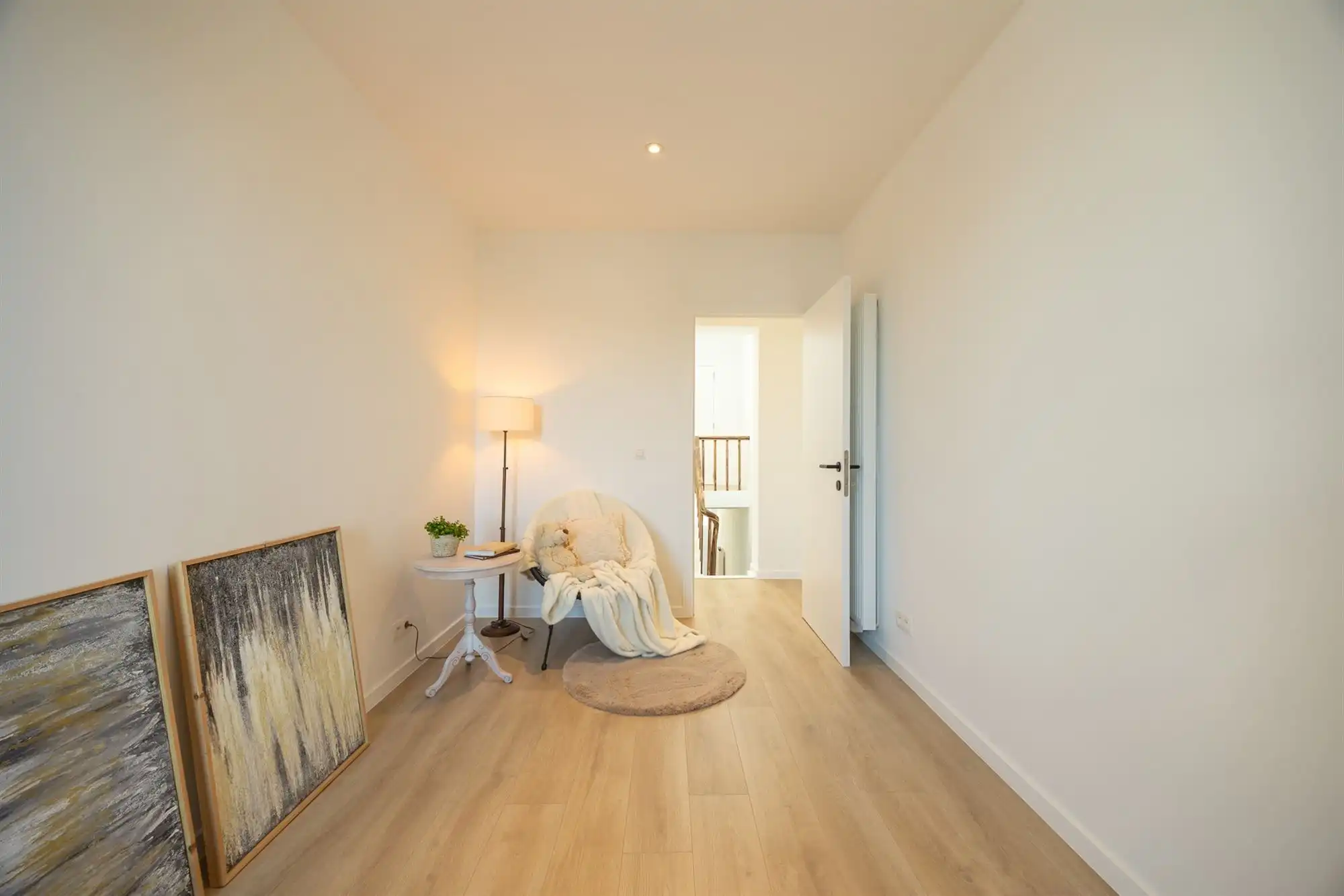 Volledig gerenoveerde woning met 3 slpkmrs en stadskoer foto 14