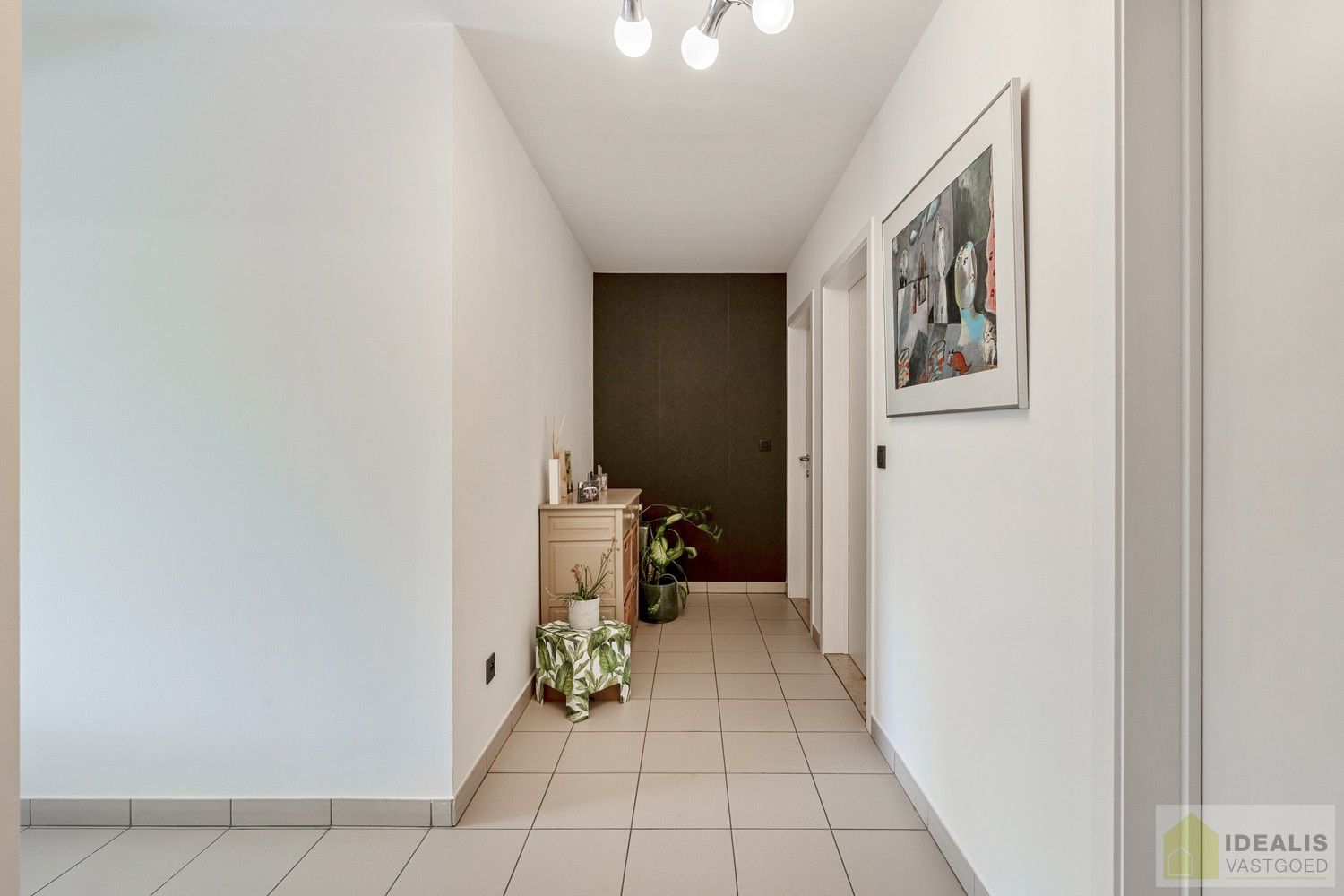 DEALIS VASTGOED – INSTAPKLAAR APPARTEMENT MET 2 SLAAPKAMERS, LICHTRIJKE LEEFRUIMTE, BADKAMER, GOED UITGERUSTE KEUKEN, GARAGEBOX EN AUTOSTAANPLAATS OP EEN UITERST GUNSTIGE LOCATIE AAN DE RAND VAN HET CENTRUM VAN PELT! foto 10