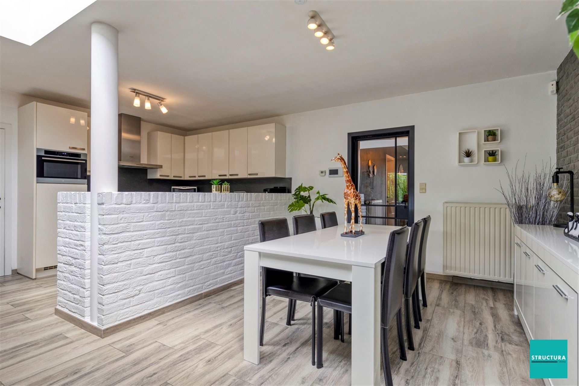 Ruime én volledig instapklare woning foto 5