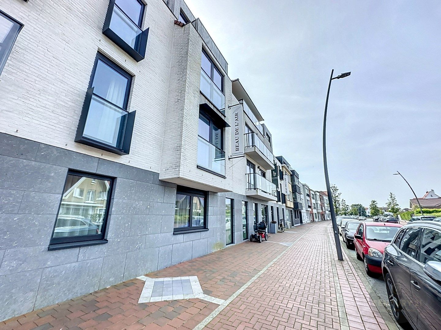 UITERST gezellig en modern assistentie-appartement 2 slaapkamers!  foto 2