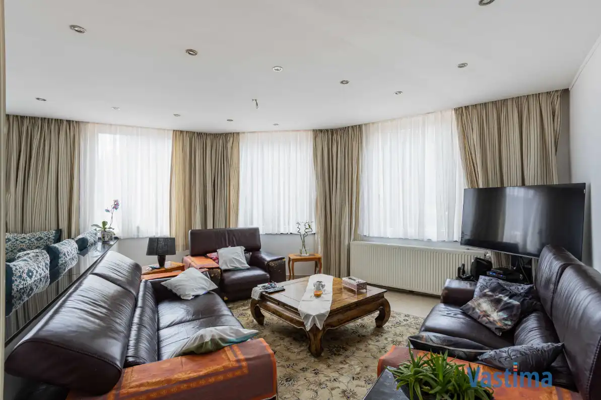 Ruime woning met twee volwaardige wooneenheden nabij centrum Aalst foto 12