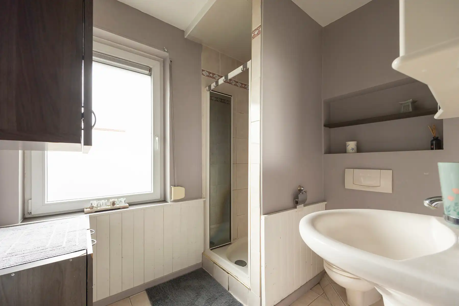 Appartement op de eerste verdieping, inclusief garage, nabij het centrum van Hoevenen! foto 11