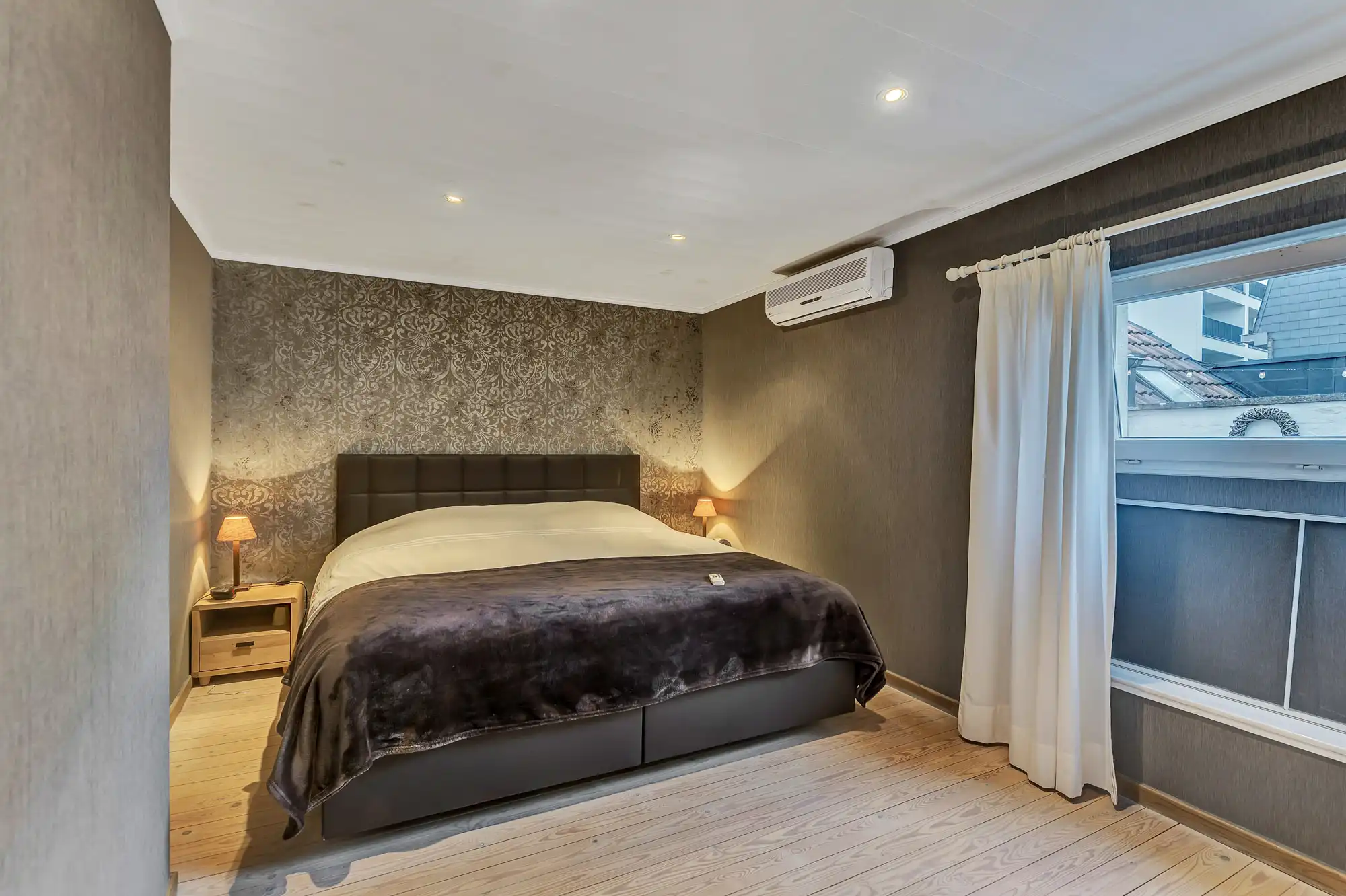 Luxueus appartement met handel gelijkvloers centrum Aalst foto 7