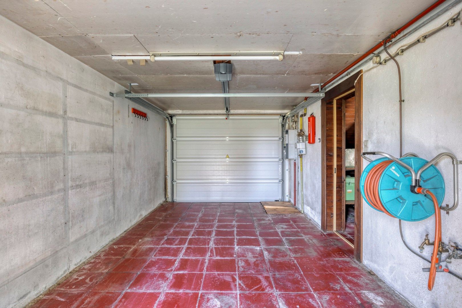 GEZINSWONING MET 4 SLAAPKAMERS EN INPANDING GARAGE TE LANAKEN ! foto 14