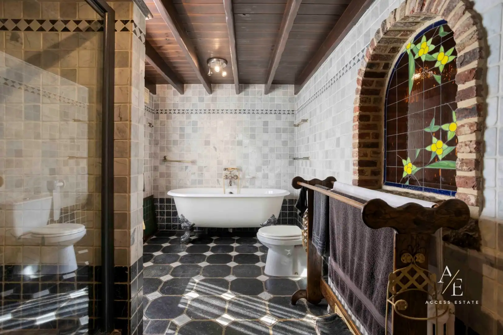 OOSTAKKER - Karaktervolle open bebouwing met grote tuin nabij het centrum foto 8