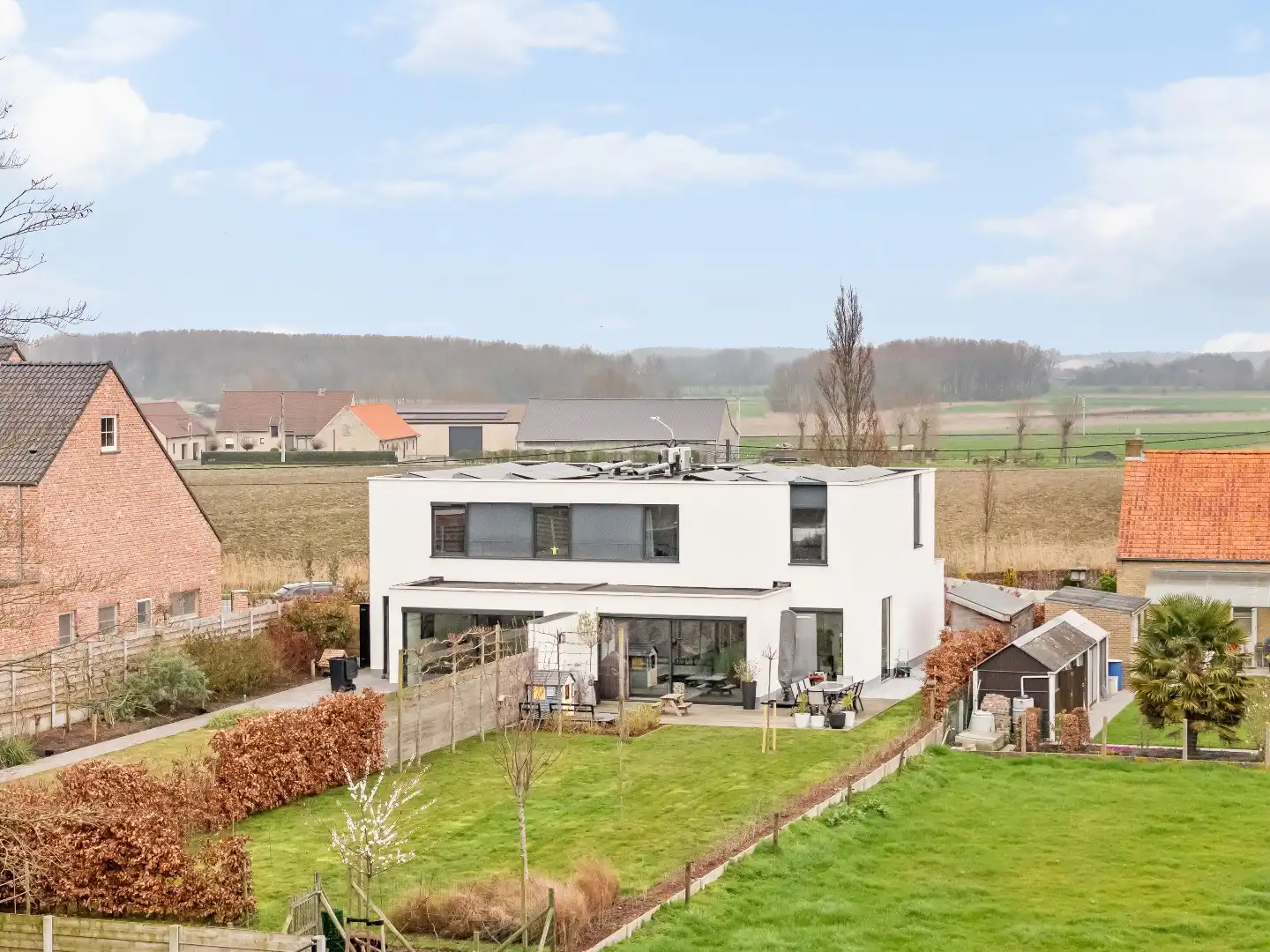 Recente en energiezuinige woning met 3 slaapkamers, ruime garage en tuin. foto 18