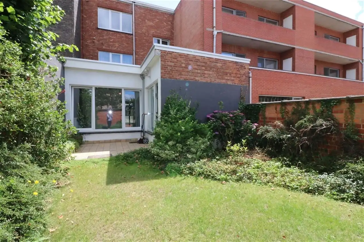 Gelijkvloers app. met tuin te midden van centrum foto 2