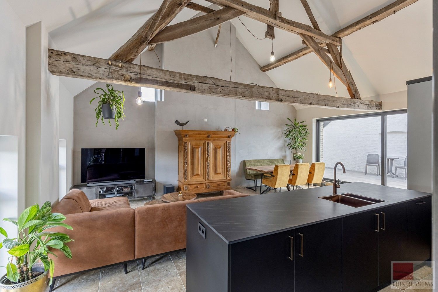 Unieke loft-appartement aan de Oude Kerkstraat 55 in Dilsen-Stokkem foto 16