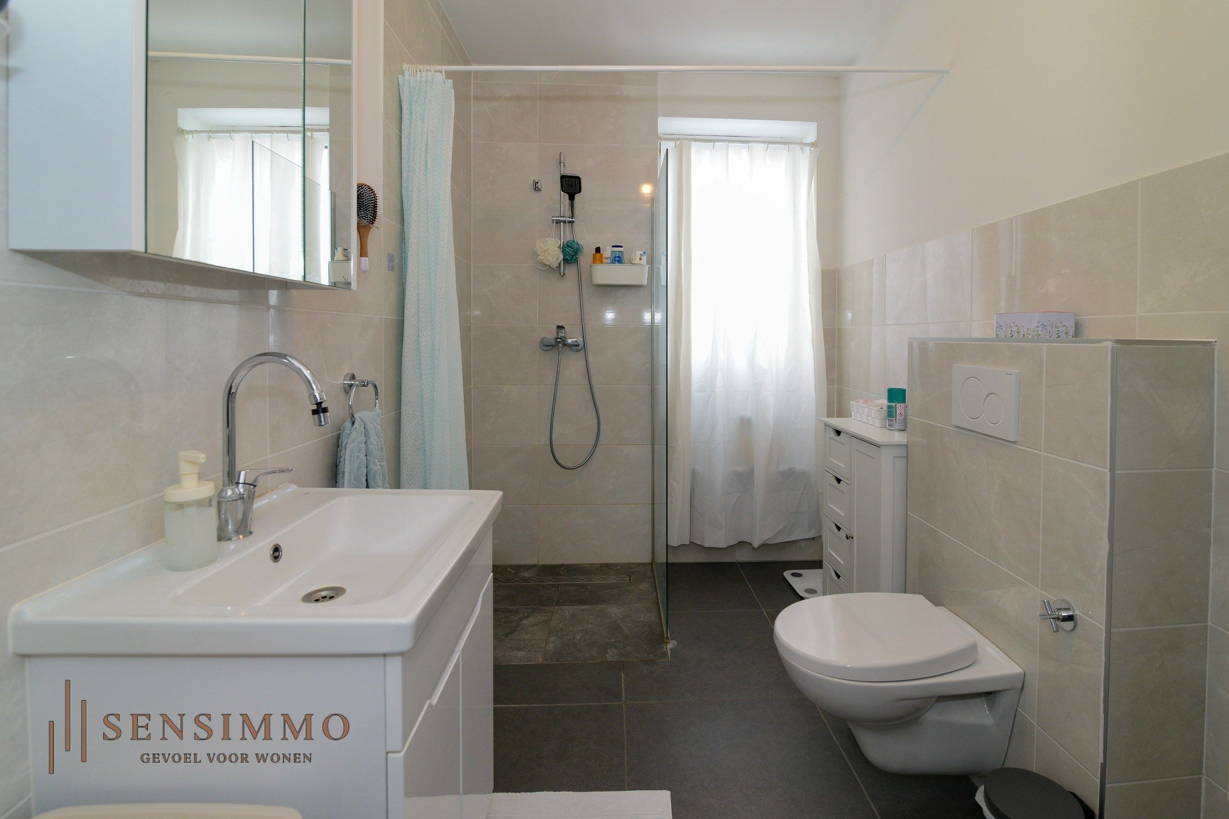 Tweeslaapkamer appartement met terras, parking en kelderberging foto 9